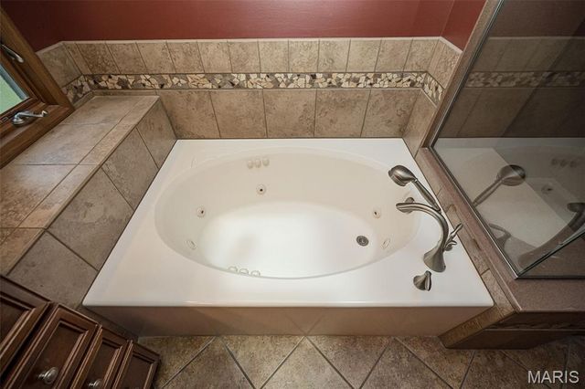 16740 N Fork Ridge Drive, Florissant, MO 63034