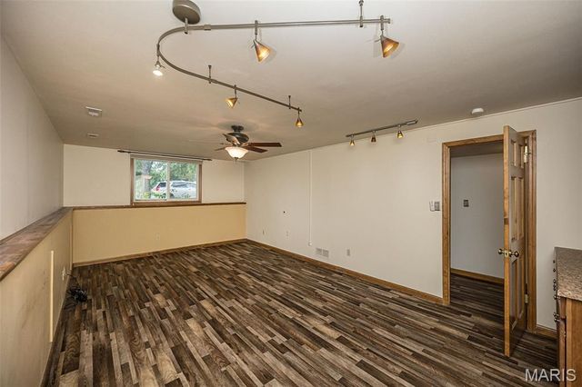 16740 N Fork Ridge Drive, Florissant, MO 63034