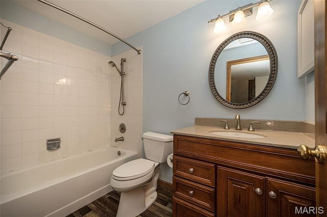 16740 N Fork Ridge Drive, Florissant, MO 63034