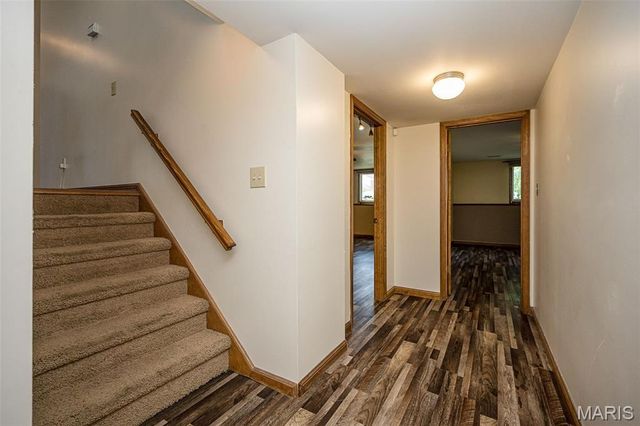 16740 N Fork Ridge Drive, Florissant, MO 63034