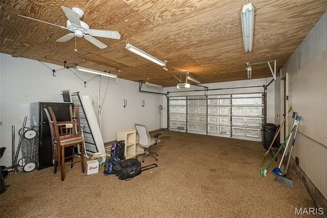 16740 N Fork Ridge Drive, Florissant, MO 63034