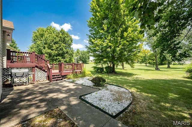 16740 N Fork Ridge Drive, Florissant, MO 63034