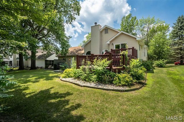 16740 N Fork Ridge Drive, Florissant, MO 63034