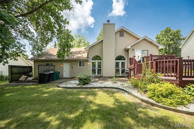 16740 N Fork Ridge Drive, Florissant, MO 63034