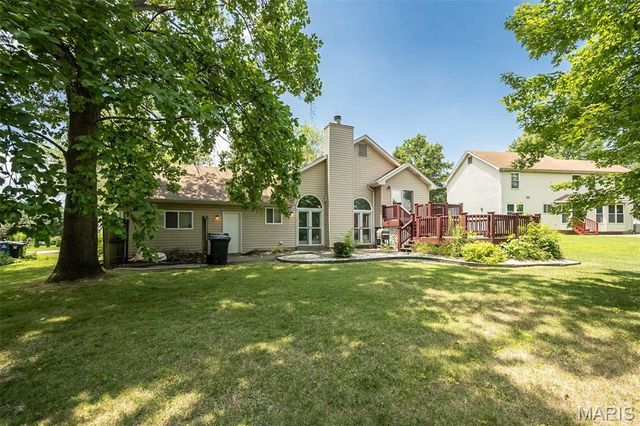 16740 N Fork Ridge Drive, Florissant, MO 63034
