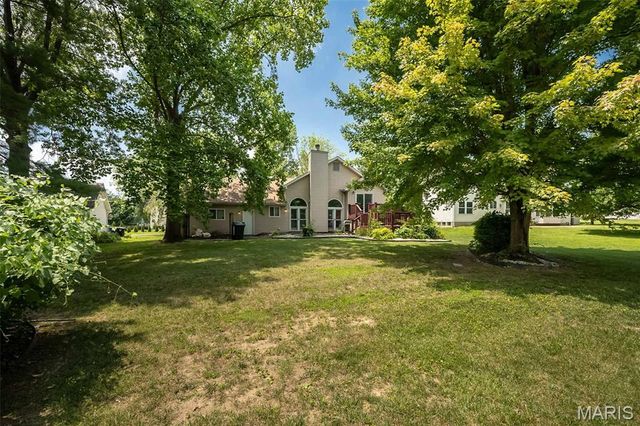 16740 N Fork Ridge Drive, Florissant, MO 63034