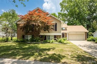 16740 N Fork Ridge Drive, Florissant, MO 63034