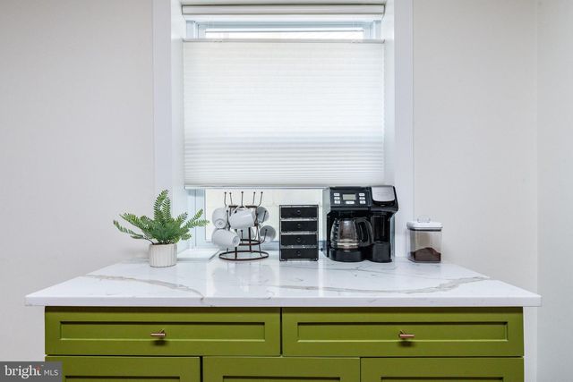 2528 CARPENTER ST, Philadelphia, PA 19146