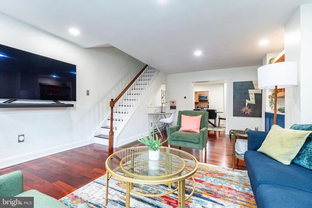 2528 CARPENTER ST, Philadelphia, PA 19146