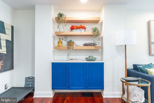 2528 CARPENTER ST, Philadelphia, PA 19146