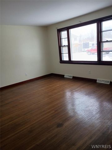 79 Willowcrest Drive, West Seneca, NY 14224