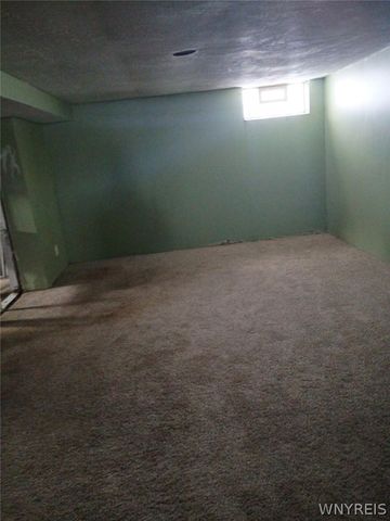 79 Willowcrest Drive, West Seneca, NY 14224