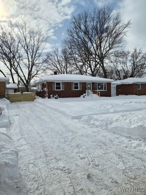 79 Willowcrest Drive, West Seneca, NY 14224