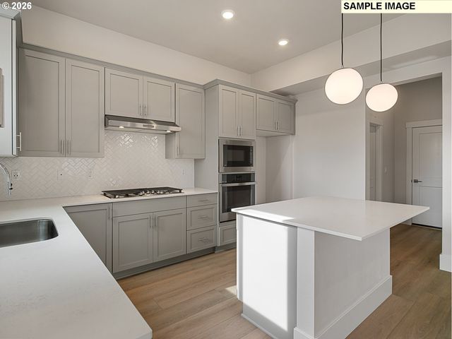 11882 Sw Strobel Rd, Beaverton, OR 97007