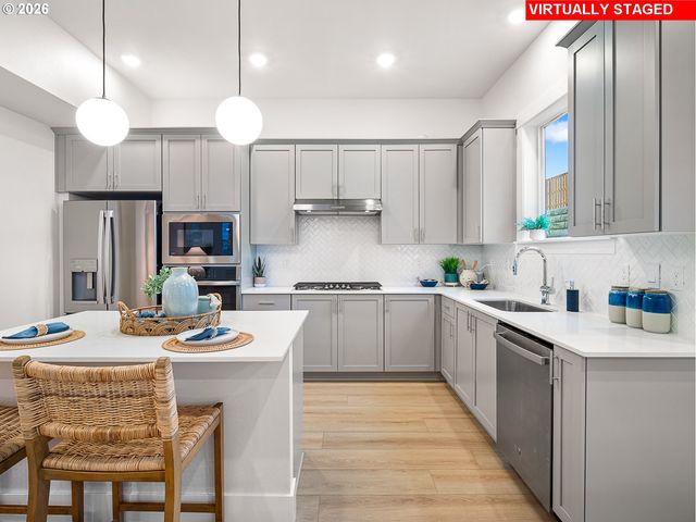 11882 Sw Strobel Rd, Beaverton, OR 97007