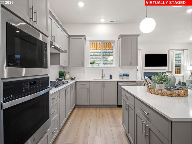 11882 Sw Strobel Rd, Beaverton, OR 97007