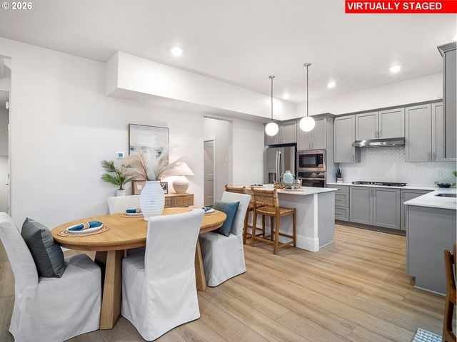 11882 Sw Strobel Rd, Beaverton, OR 97007