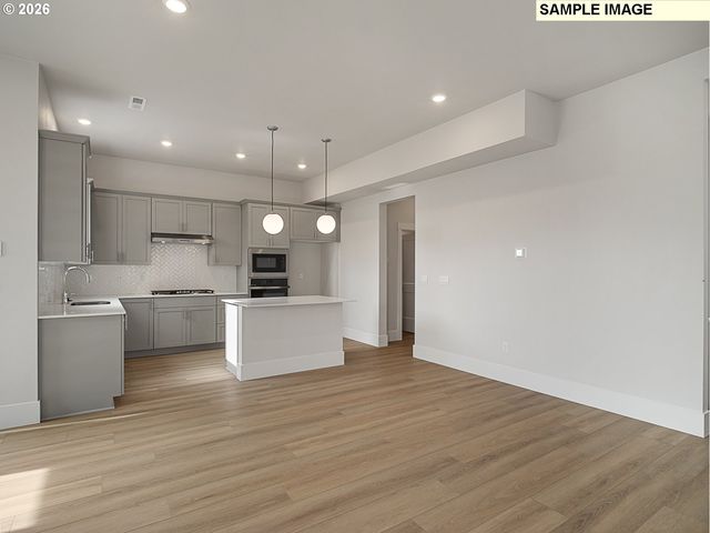 11882 Sw Strobel Rd, Beaverton, OR 97007