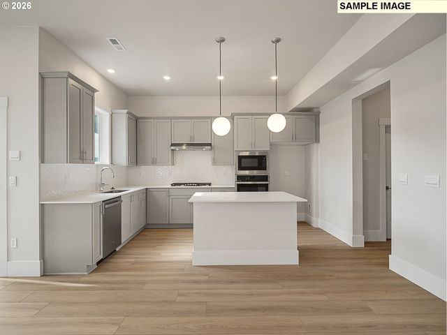 11882 Sw Strobel Rd, Beaverton, OR 97007