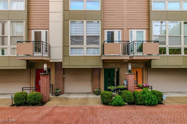 12591 Larchmere Boulevard W-6, Cleveland, OH 44120