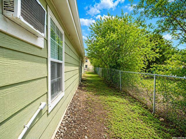 7810 Somerset, San Antonio, TX 78211
