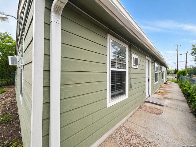 7810 Somerset, San Antonio, TX 78211
