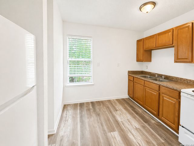 7810 Somerset, San Antonio, TX 78211