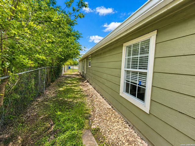 7810 Somerset, San Antonio, TX 78211