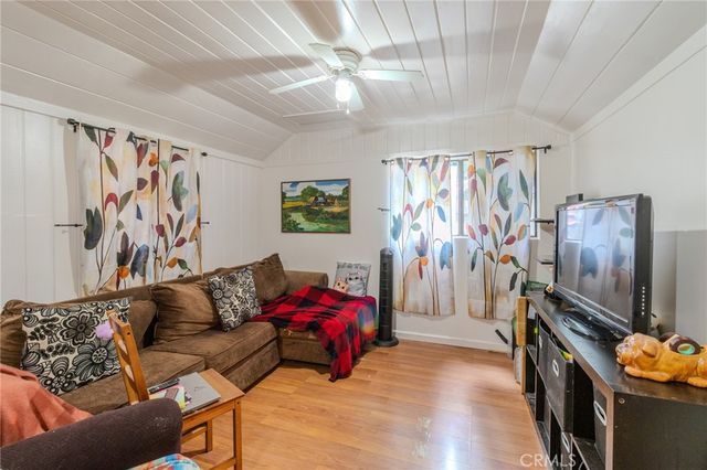 753 Woodland, Crestline, CA 92325