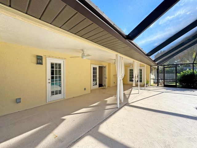 495 11th Court, Vero Beach, FL 32962