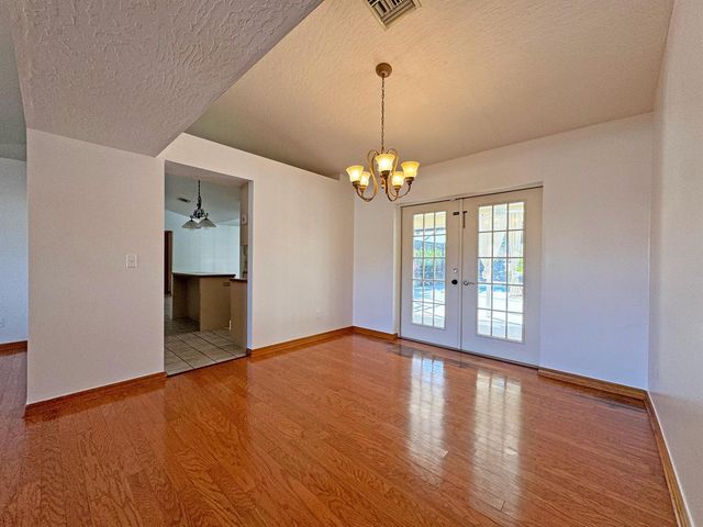495 11th Court, Vero Beach, FL 32962