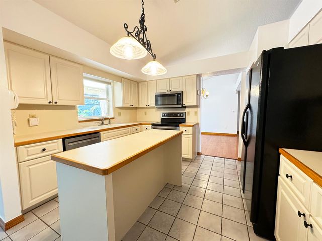 495 11th Court, Vero Beach, FL 32962