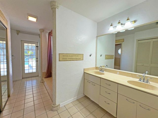495 11th Court, Vero Beach, FL 32962