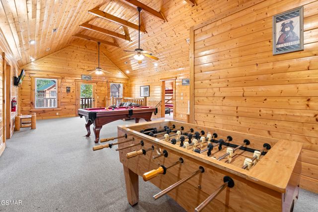 1009 Cricket Wood Way, Sevierville, TN 37862
