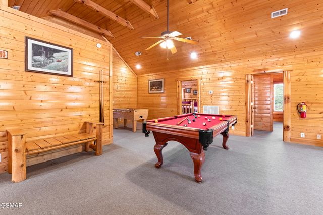 1009 Cricket Wood Way, Sevierville, TN 37862