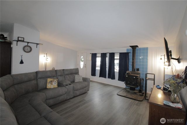 30425 6th Avenue S, Roy, WA 98580