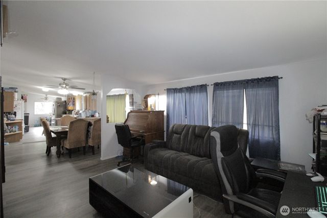 30425 6th Avenue S, Roy, WA 98580