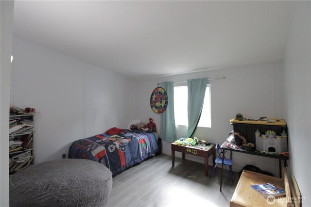 30425 6th Avenue S, Roy, WA 98580