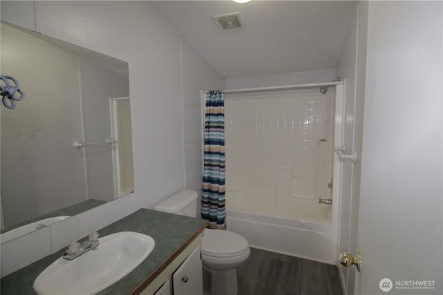 30425 6th Avenue S, Roy, WA 98580