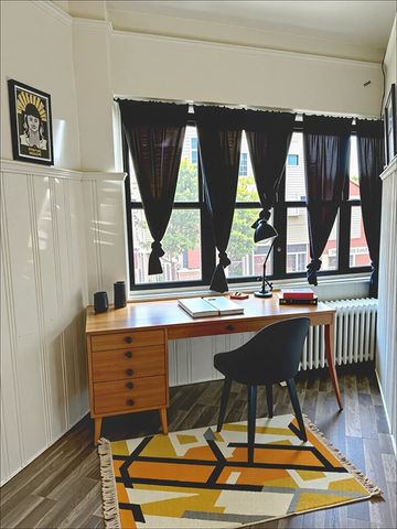 4258 Washington 5, Boston, MA 02131