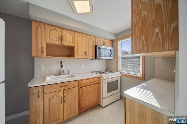 372 Lawton Avenue A, Cliffside Park, NJ 07010