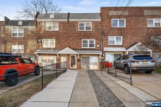 372 Lawton Avenue A, Cliffside Park, NJ 07010