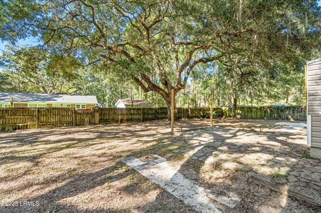 27 Ashley Drive, Beaufort, SC 29907