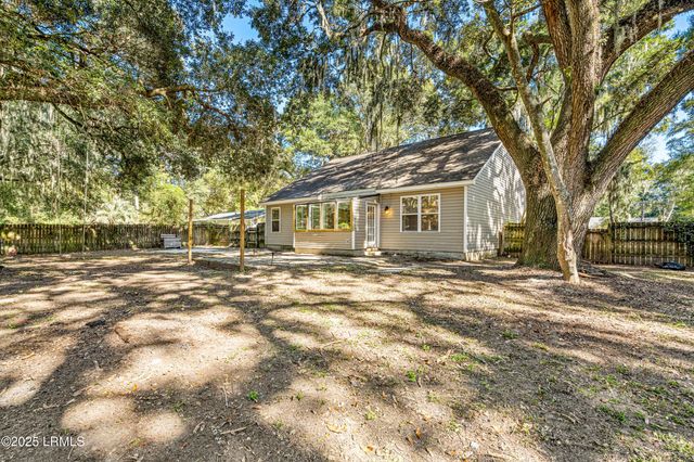 27 Ashley Drive, Beaufort, SC 29907