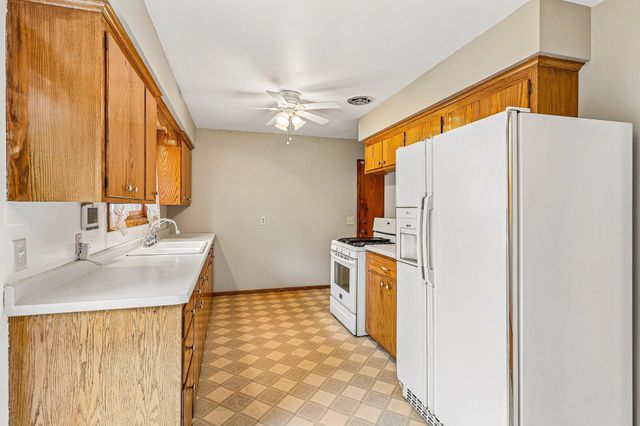 2804 Beam Lane, Eagan, MN 55121