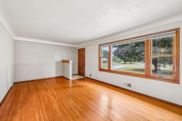 2804 Beam Lane, Eagan, MN 55121