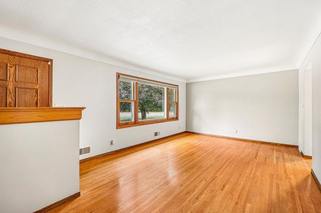 2804 Beam Lane, Eagan, MN 55121
