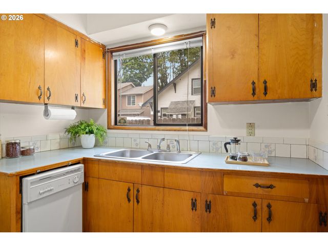 8419 Se 32ND Ave, Portland, OR 97222