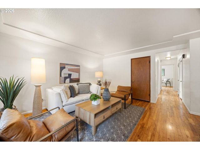 8419 Se 32ND Ave, Portland, OR 97222