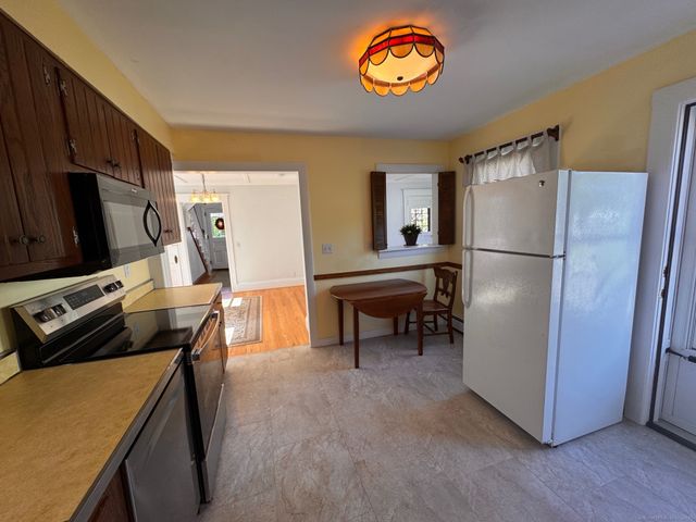 17 High Street, Groton, CT 06340